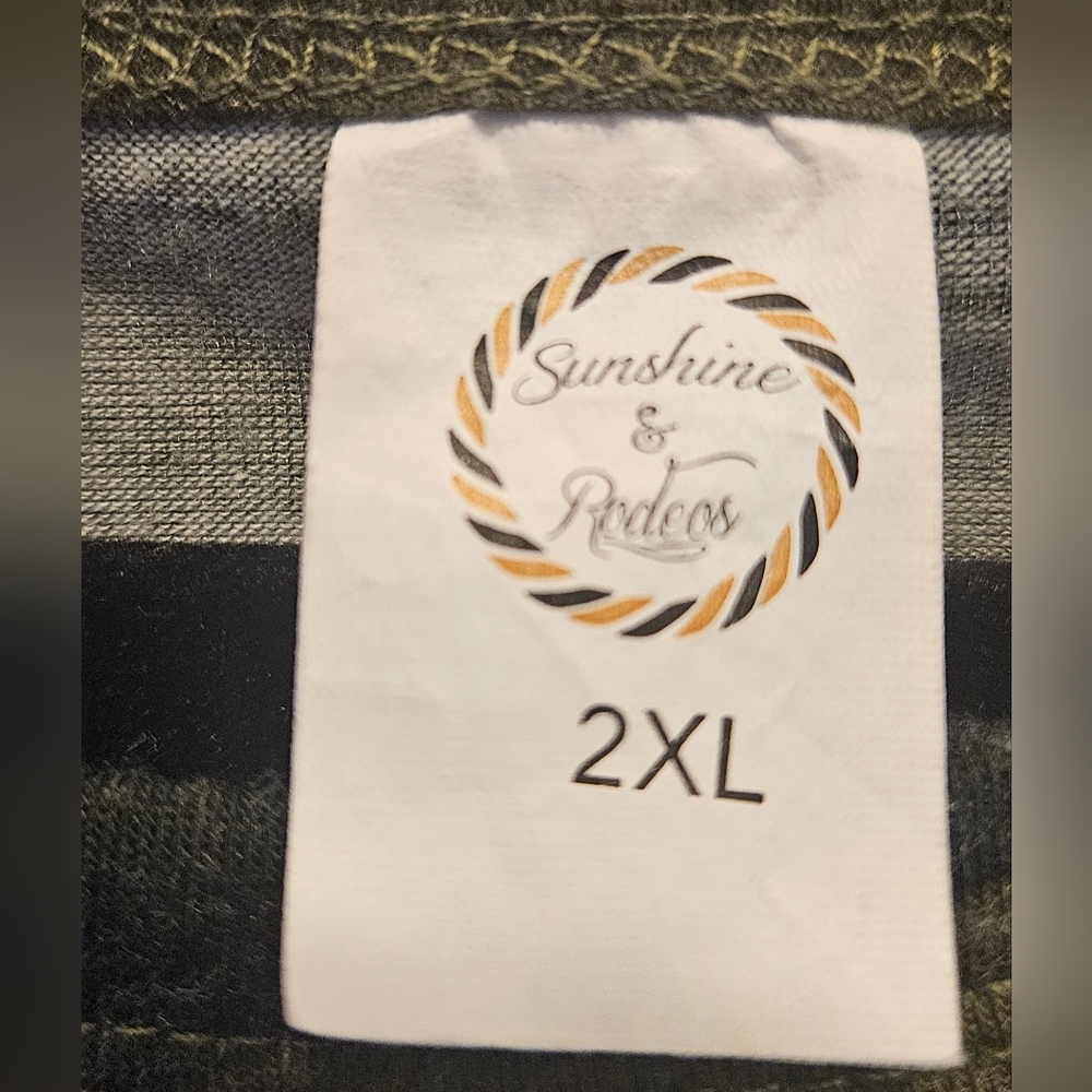 Sunshine & Rodeos Camo Top - Picture 4 of 4